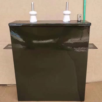 BKMJ電力機(jī)車專用電容器現(xiàn)場實(shí)物圖